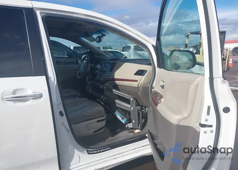 2011 Toyota Sienna Limited V6 z USA, uszkodzony, nr VIN 5TDYK3DC5BS076929